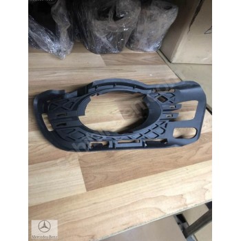 MERCEDES BAŞKAN TİCARET 2048852423 SOL SİS FAR ÇERÇEVESİ